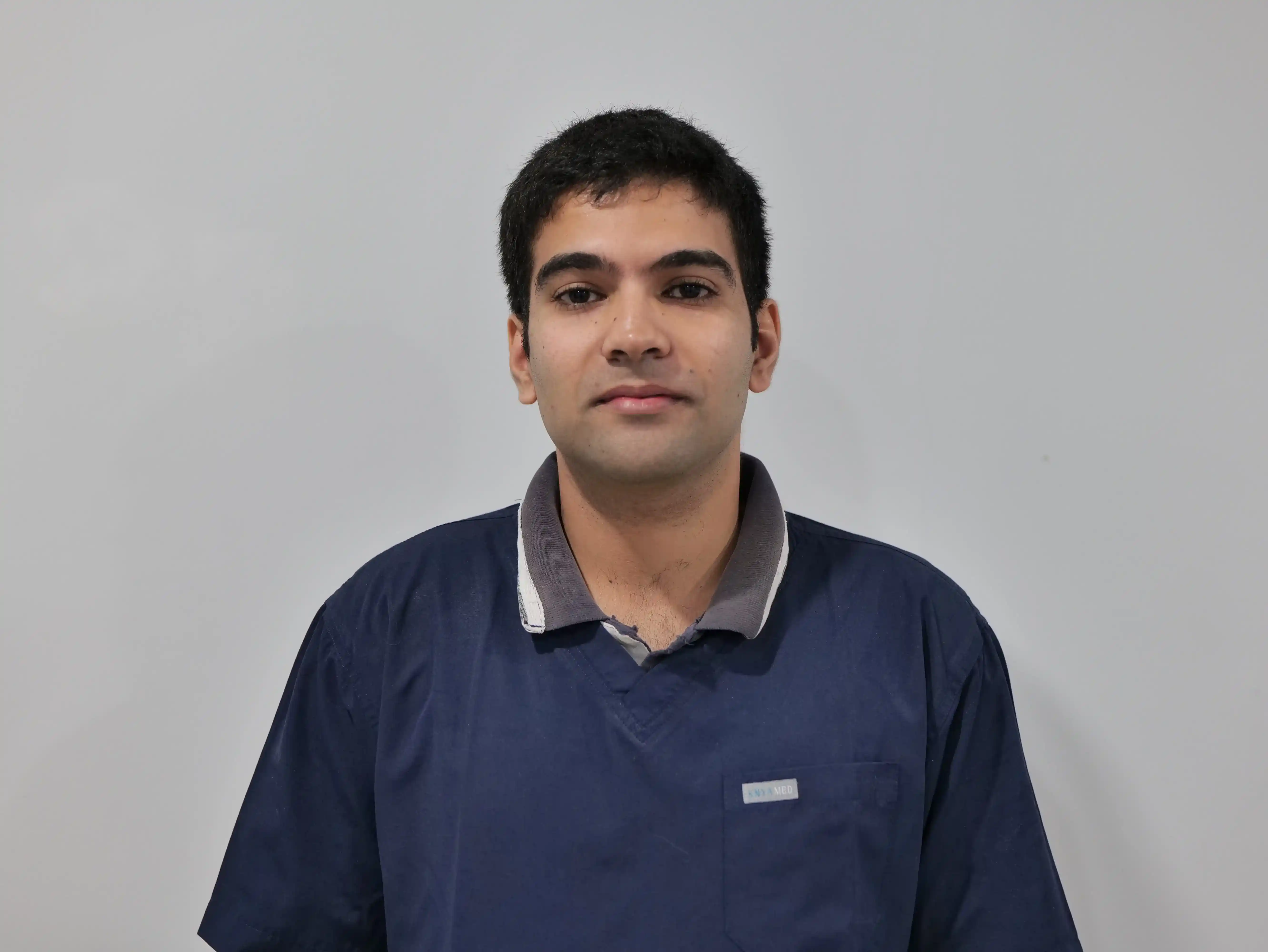 Dr. Rahul Thapar, Internal Medicine & Surgery, Maxpetz hospitals